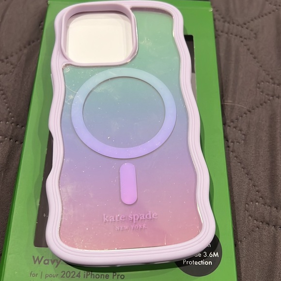 Kate Spade phone case 2024 iPhone Pro MagSafe case. - Picture 2 of 7